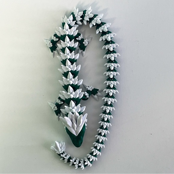 3D Printed Articulated Dragon – 12” – Handmade Fantasy Fidget - Picture 5 of 6